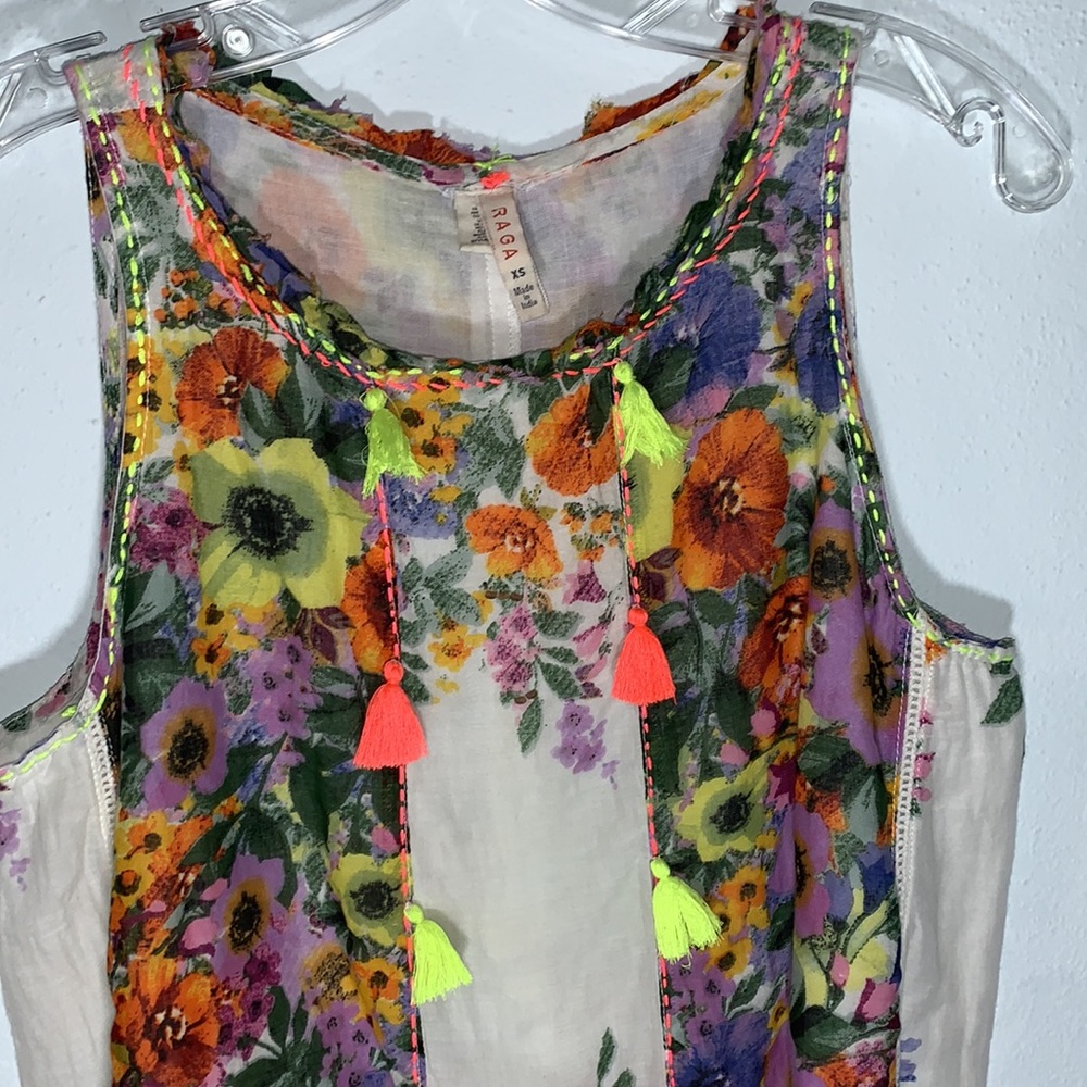Anthropologie Raga floral top with tassels. All cotton   XS
